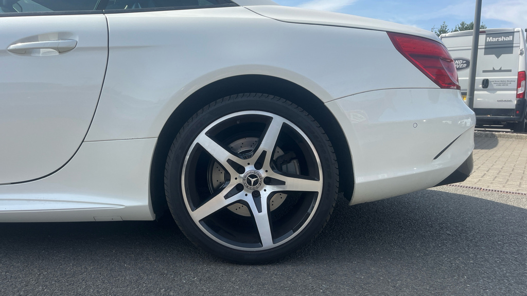Mercedes-Benz SL Class Sl 400 Amg Line Black #18
