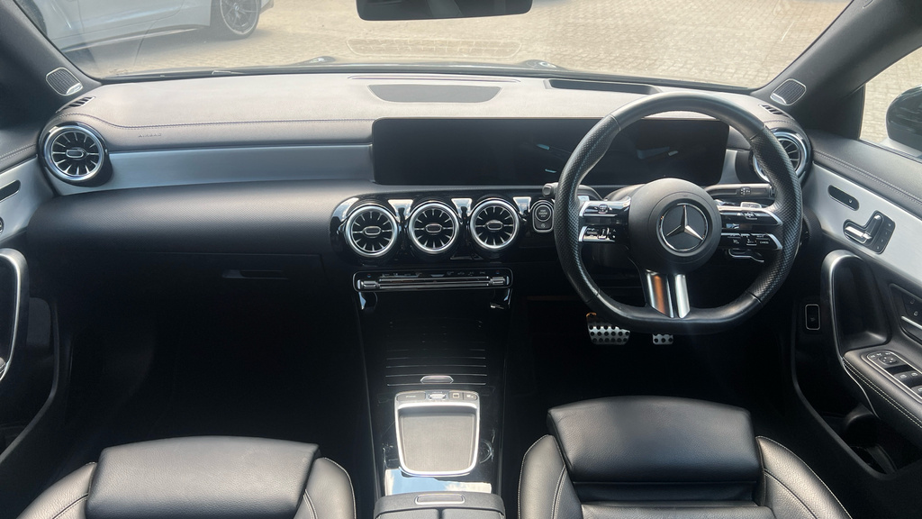Mercedes-Benz CLA Class 2.0 Cla220d Amg Line Premium Plus Coupe Dies Black #23