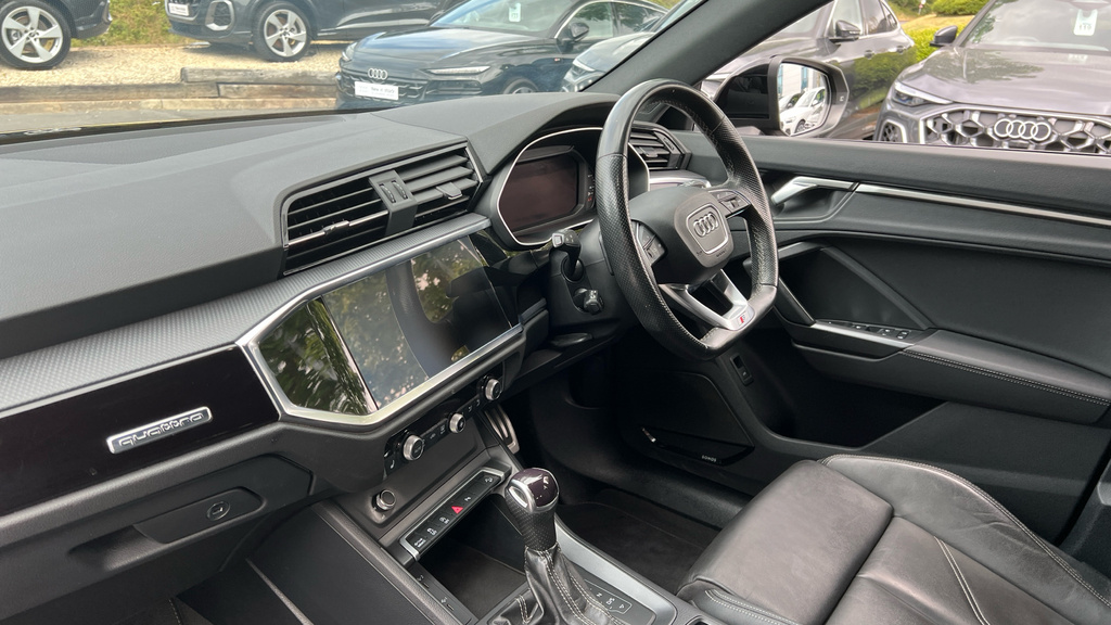 Audi Q3 35 Tfsi Black Edition S Tronic 2023 Black #2