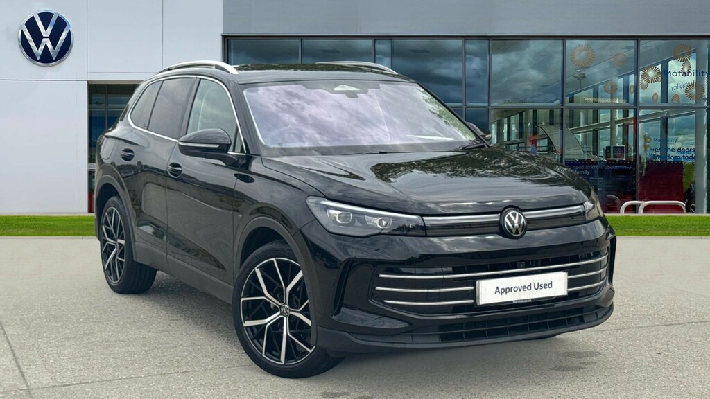 Volkswagen Tiguan Tiguan 1.5 Etsi 150 Elegance Dsg Black