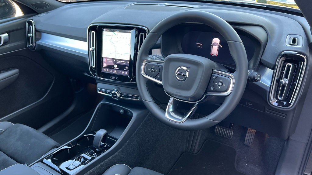 Volvo XC40 2.0 B4 Mhev Plus Black Edition Suv Hybr Black #9