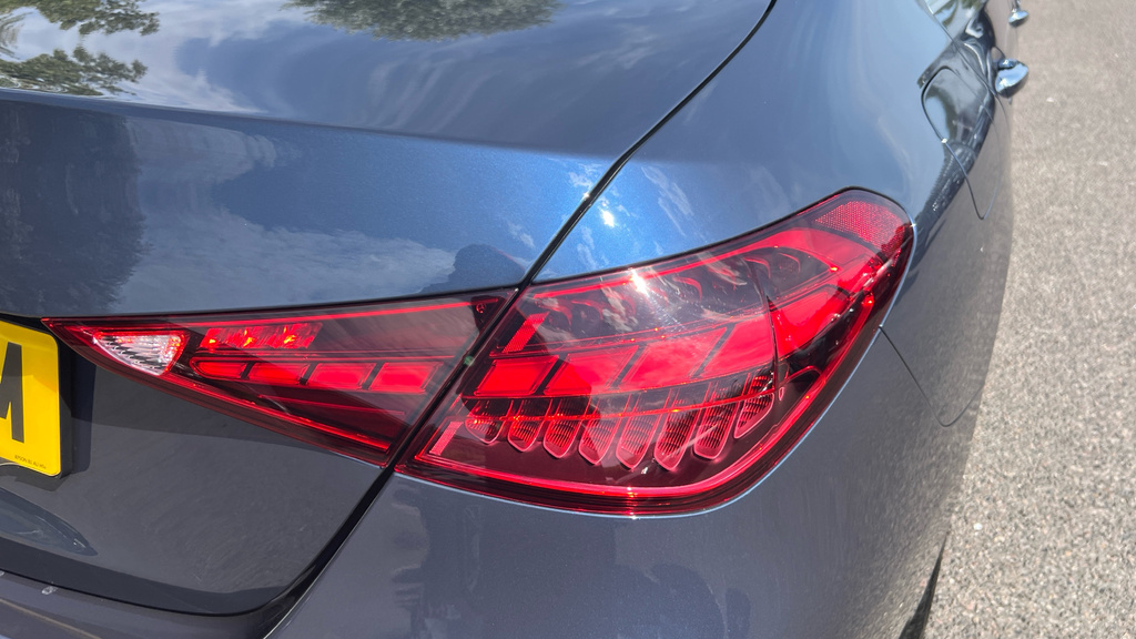 Mercedes-Benz C Class C200 Amg Line 9G-tronic Black #21