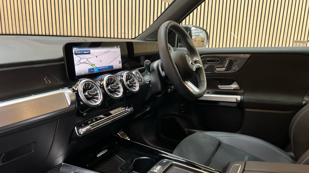 Mercedes-Benz GLB Class 200 Amg Line Executive 7G-tronic Grey #11