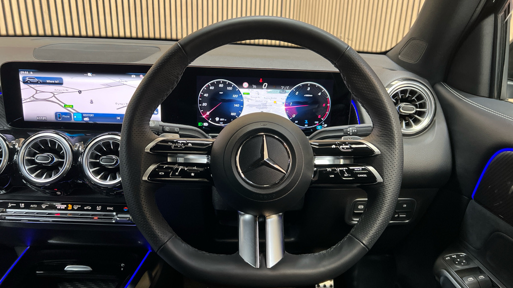 Mercedes-Benz GLB Class 200 Amg Line Executive 7G-tronic Grey #12