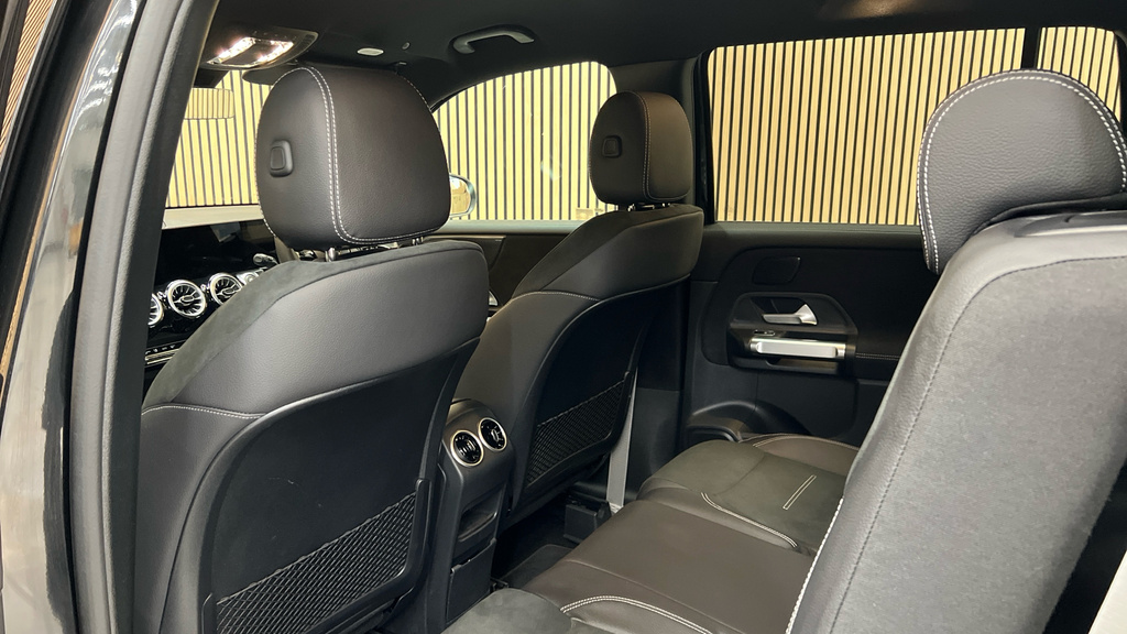 Mercedes-Benz GLB Class 200 Amg Line Executive 7G-tronic Grey #24