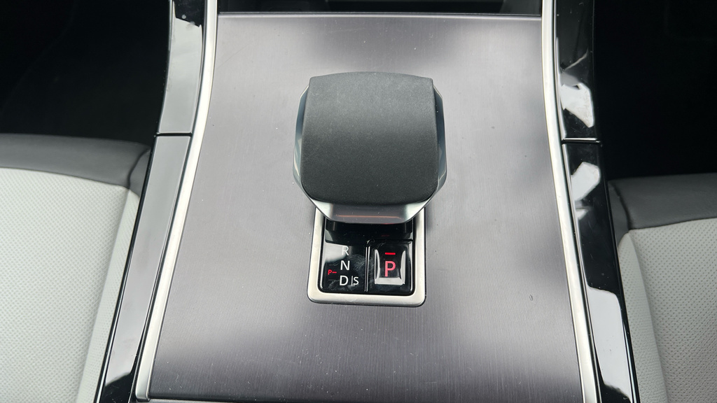 Land Rover Range Rover Evoque P300e Tribeca Blue Blue #13