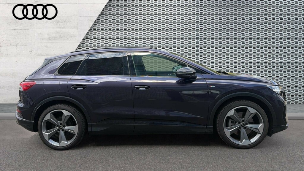 Audi Q4 E Tron Audi Q4 Black Edition 45 E-tron 210,00 Kw KR75ZJO #4