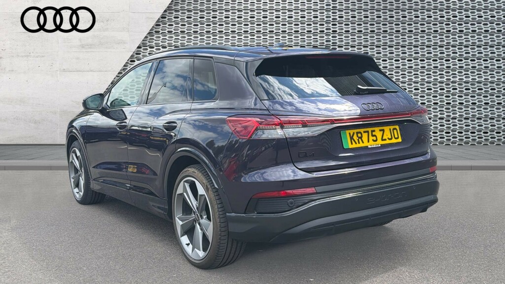 Audi Q4 E Tron Audi Q4 Black Edition 45 E-tron 210,00 Kw KR75ZJO #3