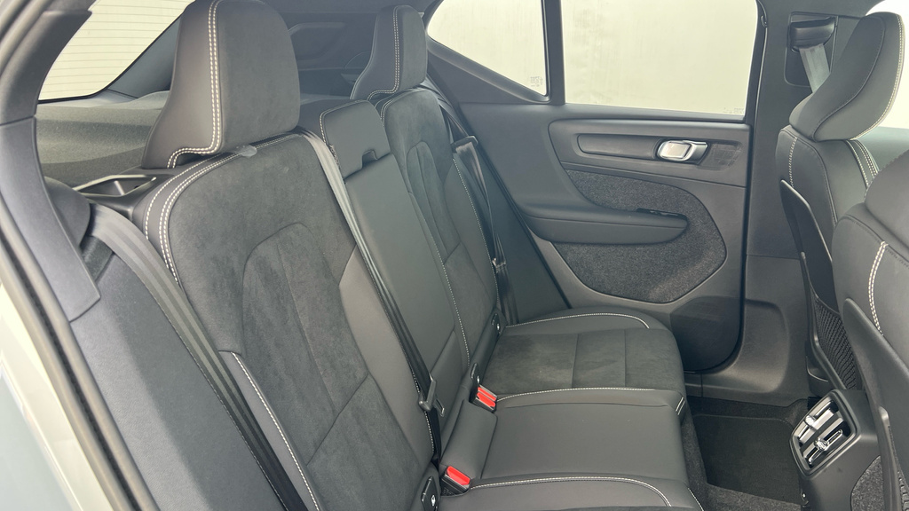 Volvo EX40 Volvo Ex40 Estate 300Kw Twin Motor Plus 82Kwh Grey #6