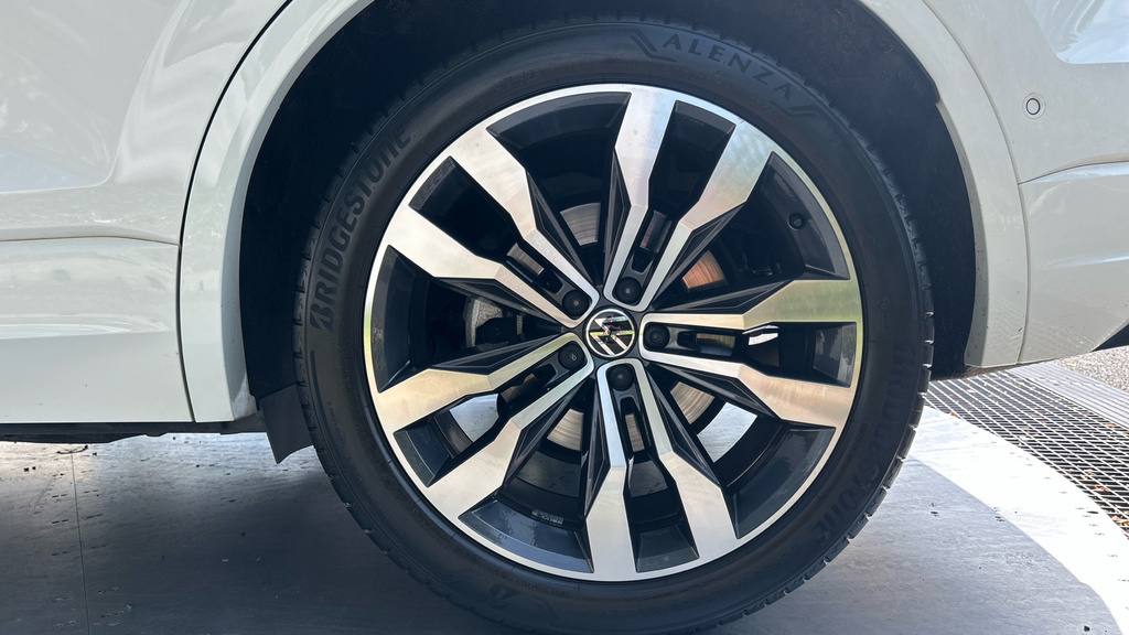 Volkswagen Touareg R-line Tech Plus Black #20