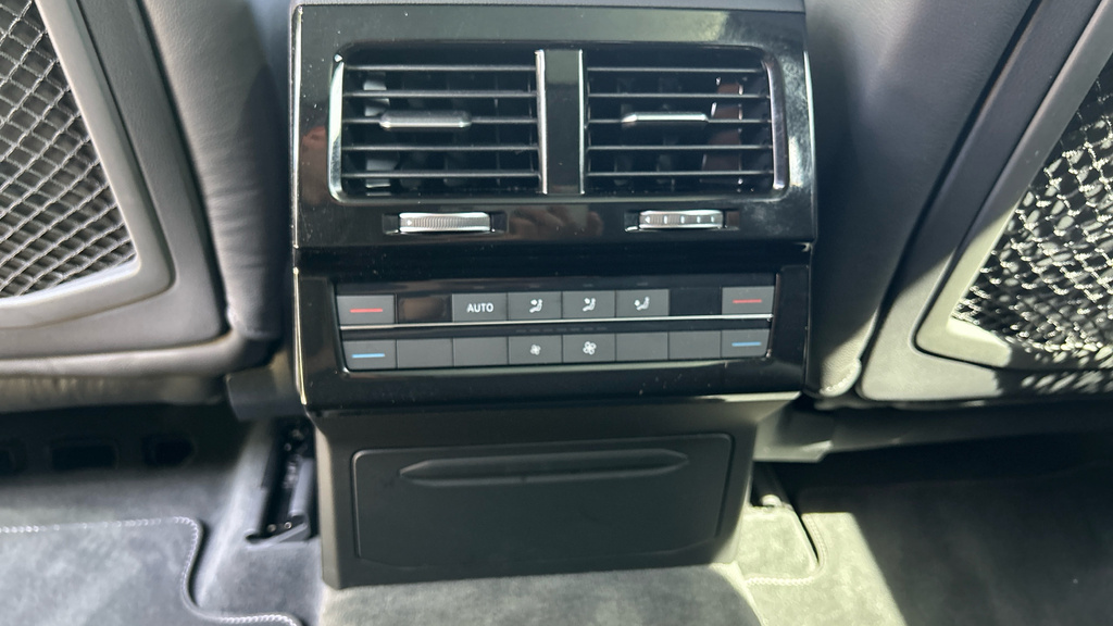 Volkswagen Touareg R-line Tech Plus Black #43