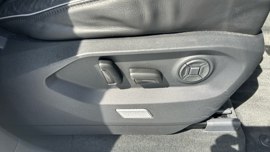 Volkswagen Touareg R-line Tech Plus Black #50