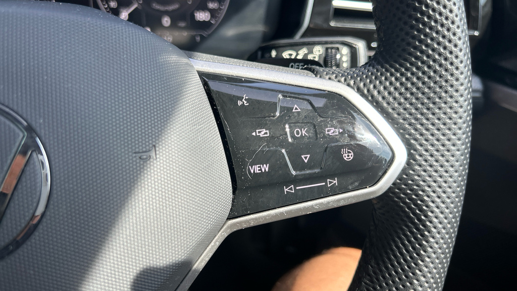 Volkswagen Touareg R-line Tech Plus Black #59