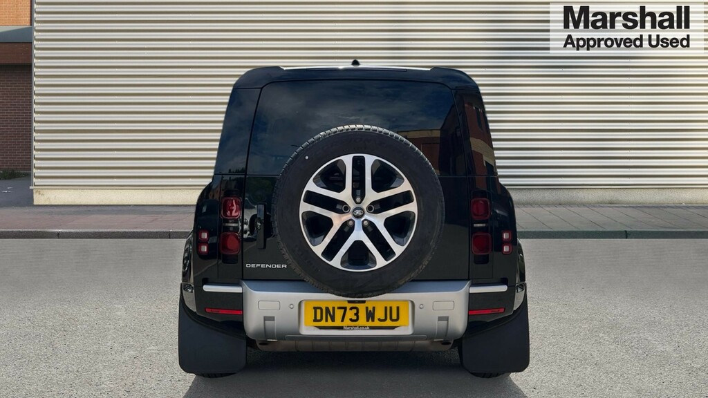 Land Rover Defender 110 Defender 2.0 P400e Xs Edition 110 DN73WJU Black #4