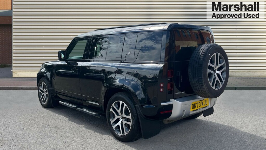 Land Rover Defender 110 Defender 2.0 P400e Xs Edition 110 DN73WJU Black #5