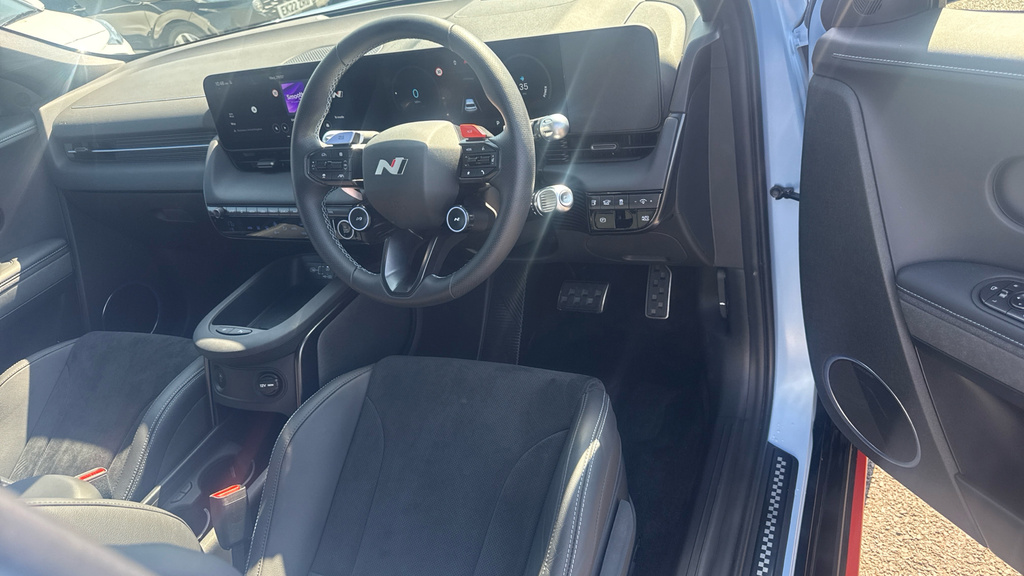 Hyundai Ioniq 5 Ultimate Black #9