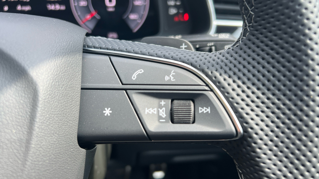 Audi Q8 Q8 3.0 Tfsi Quattro 340 S Line Tiptronic Grey #23