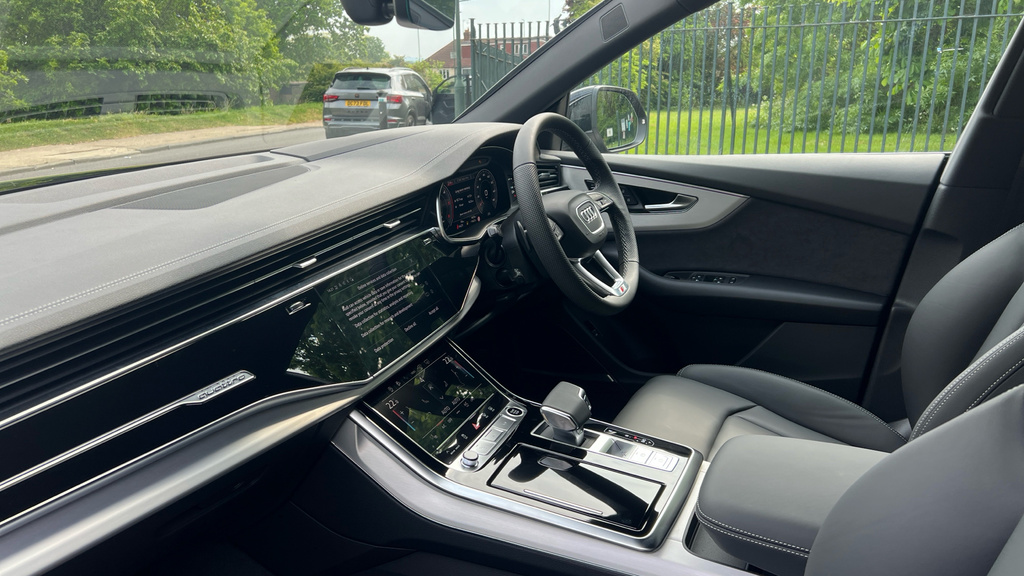 Audi Q8 Q8 3.0 Tdi Quattro 286 S Line Tiptronic Black #2