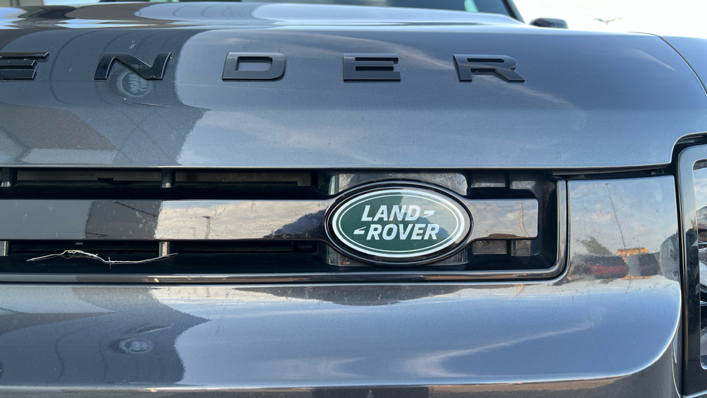 Land Rover Defender 110 P635 Octa Edition One Green #25