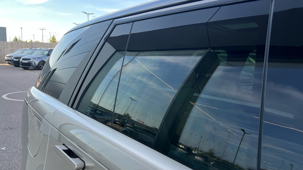 Land Rover Range Rover 4.4 P530 V8 First Edition Grey #56