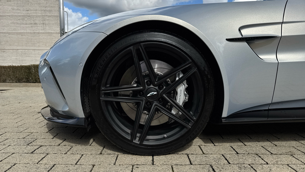 Aston Martin Vantage Vantage V8 Silver #4