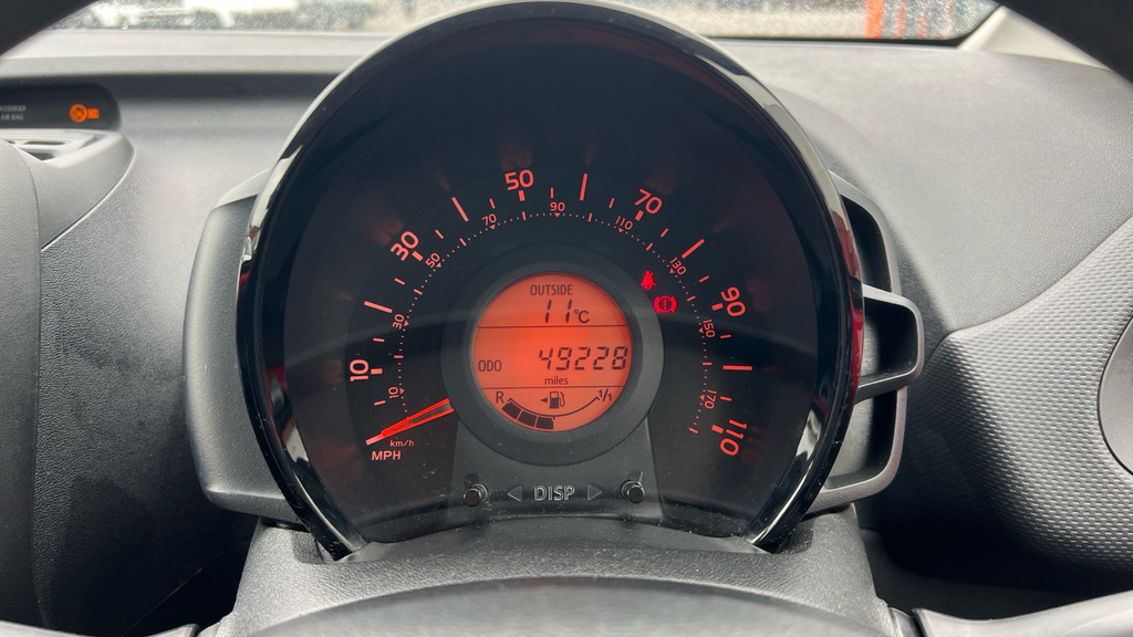 Toyota Aygo 1.0 Vvt-i X-play Grey #13