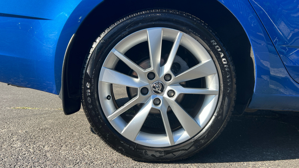 Skoda Octavia Octavia 1.6 Tdi Cr Se L Blue #5