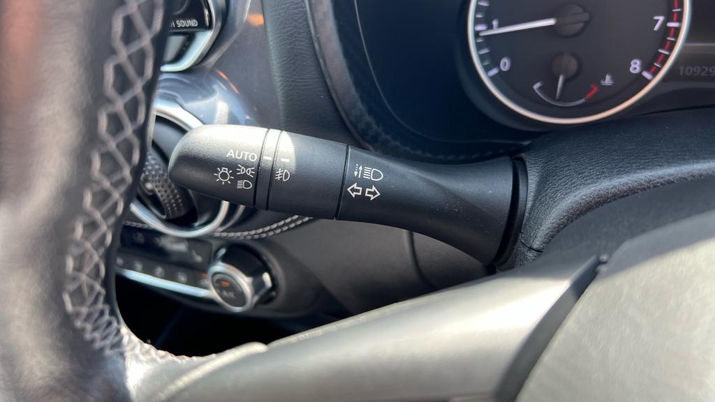 Nissan Juke 1.0 Dig-t 114 N-connecta Dct Black #29