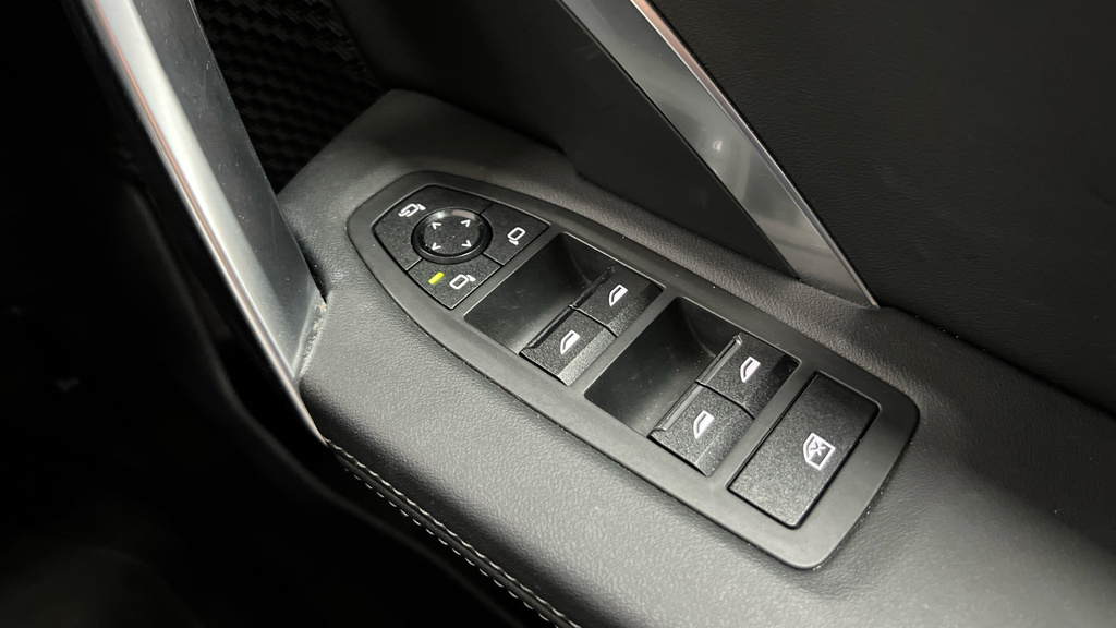 BMW iX1 150Kw Edrive20 M Sport 65Kwh Black #38
