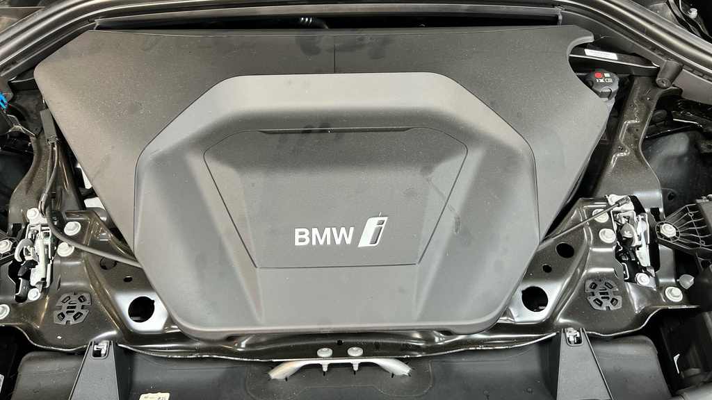 BMW iX1 150Kw Edrive20 M Sport 65Kwh Black #21