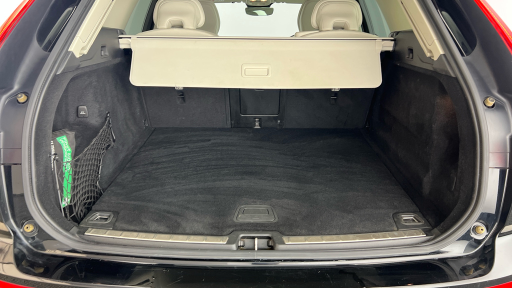 Volvo XC60 Xc60 2.0 B4d Momentum Awd Geartronic Black #5