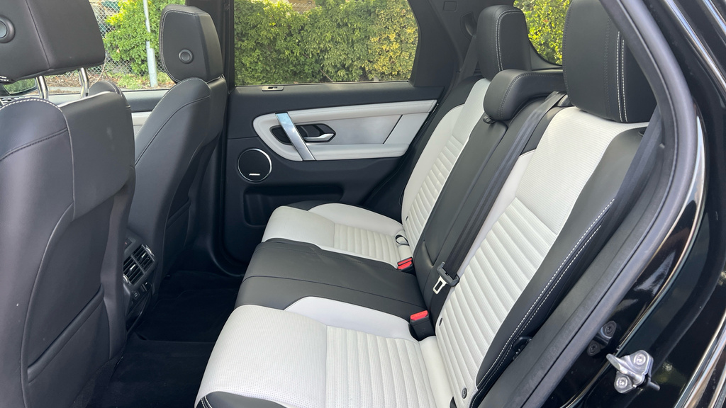 Land Rover Discovery Sport Discovery Sport 2.0 D200 Dynamic Se 5 Se Black #4