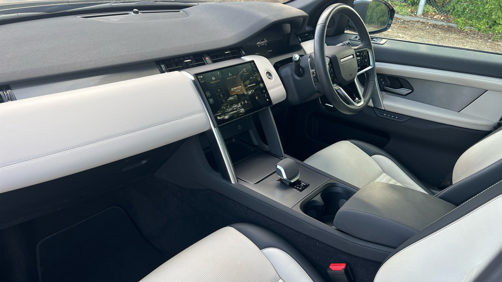 Land Rover Discovery Sport D200 Dynamic Se Blue #24