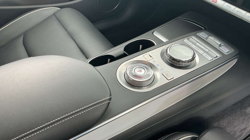 Genesis GV70 Gv70 360Kw Sport 77Kwh Awd White #29
