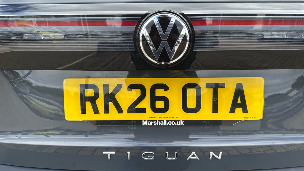 Volkswagen Tiguan R-line White #25