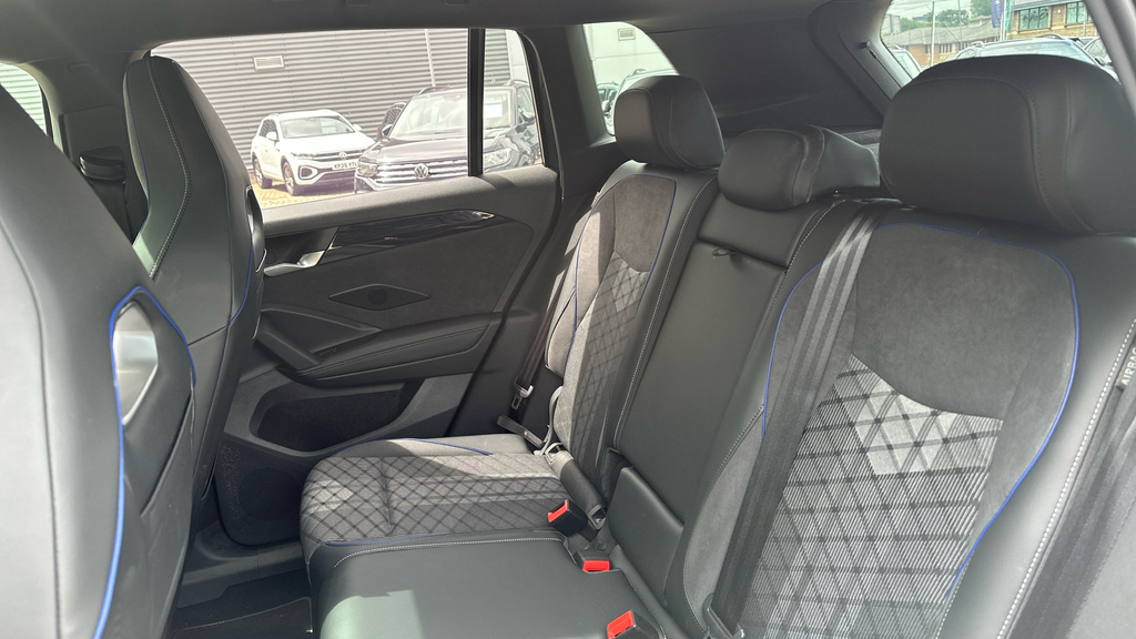 Volkswagen Tiguan R-line White #15