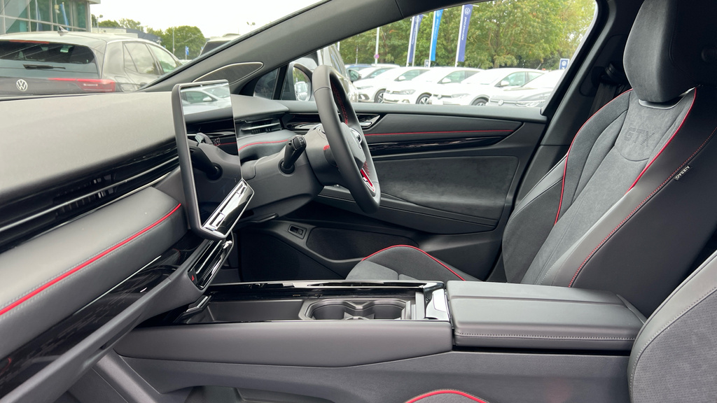 Volkswagen ID.7 210Kw Match Pro S Plus 86Kwh Black #28