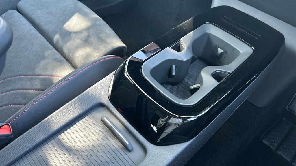 Volkswagen ID.5 210Kw Black Edition Pro 77Kwh White #34