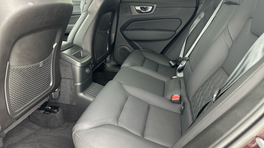 Volvo XC60 2.0 B5p Plus Black Edition Awd Geartronic Grey #13