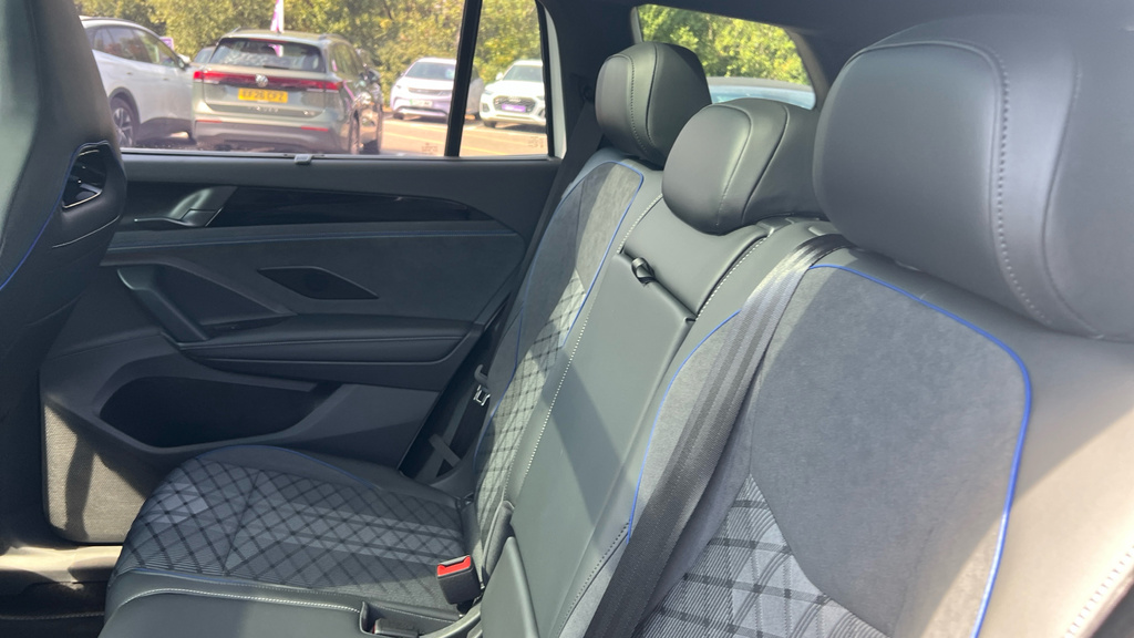 Volkswagen Tayron 1.5 Tsi Ehybrid Elegance Dsg6 Grey #14