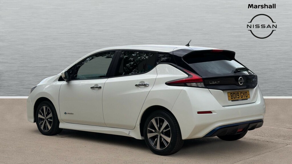Nissan Leaf Leaf 110Kw Acenta 40Kwh BD19GYO White #2