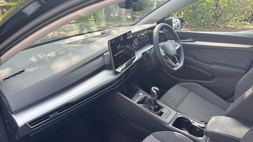 Volkswagen Golf Golf Hatch Match 1.5 Tsi 115 Ps 6-Speed 5 D Black #2