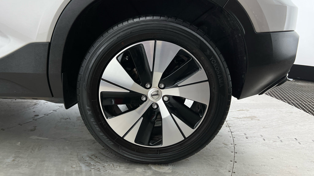 Volvo XC40 Xc40 1.5 T4 Recharge Phev Plus Dark Silver #4