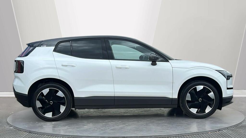 Volvo EX30 Ex30 200Kw Sm Extended Range Plus 69Kwh White #3