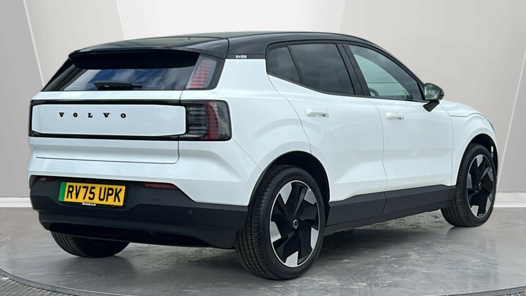 Volvo EX30 Ex30 200Kw Sm Extended Range Plus 69Kwh White #2
