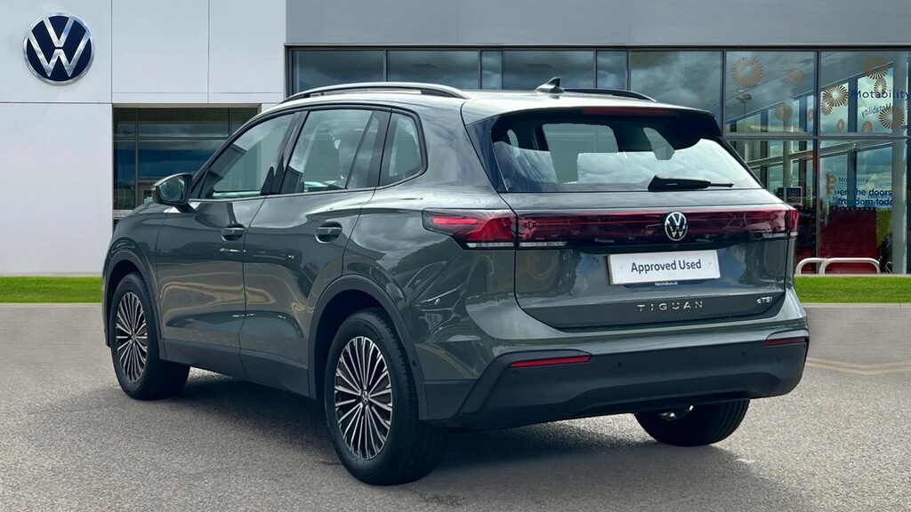 Volkswagen Tiguan Tiguan Life 1.5 Etsi 130 Ps 7-Speed Dsg EF26CFZ Green #3
