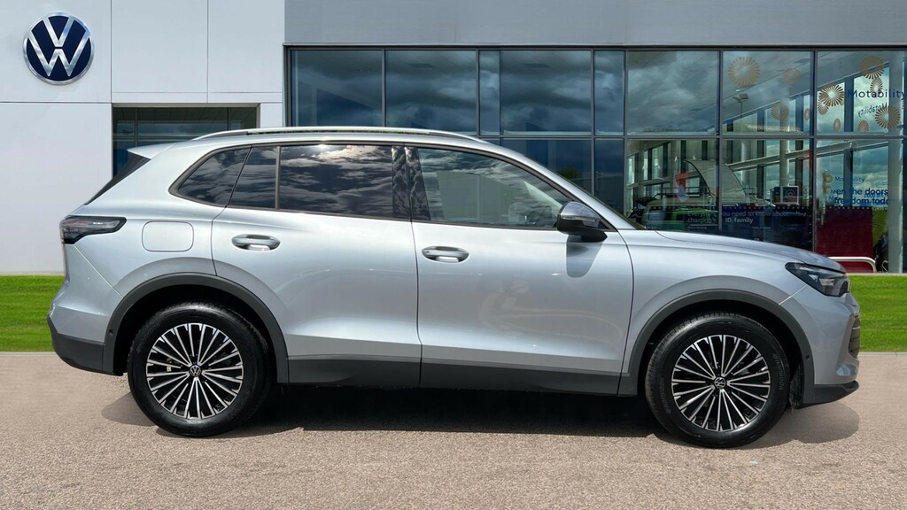 Volkswagen Tiguan Tiguan Match 1.5 Etsi 130 Ps 7-Speed Dsg EN26NZR Silver #4