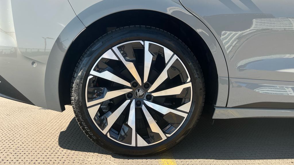 Skoda ENYAQ Enyaq Coup- Sportline 85X 82 Kwh 299 Ps Single Spe Grey #5