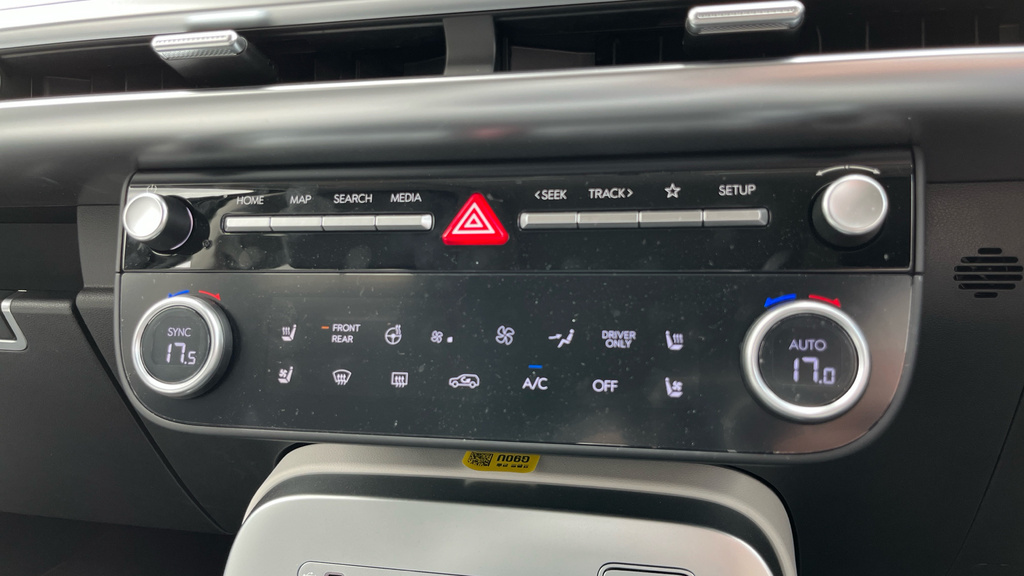 Hyundai Ioniq 84Kwh Ultimate Hatchback Awd 32 Black #32