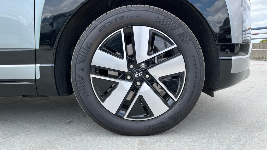 Hyundai Ioniq 84Kwh Ultimate Hatchback Awd 32 Black #20